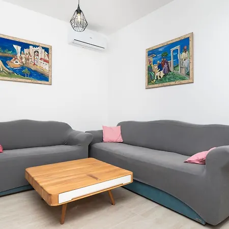 Anamarija Villa Vodice